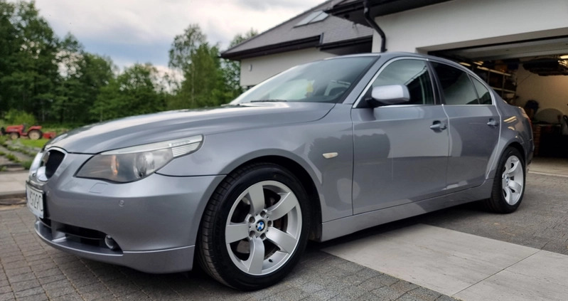 bmw BMW Seria 5 cena 32900 przebieg: 227000, rok produkcji 2003 z Bełchatów